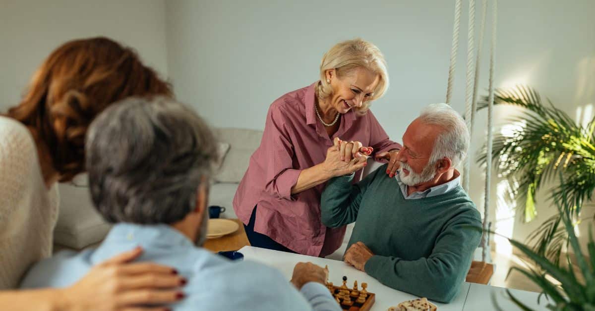 Memory Care: Things That Families Wish They Knew Sooner 1 Families Learning In A Memory Care Community